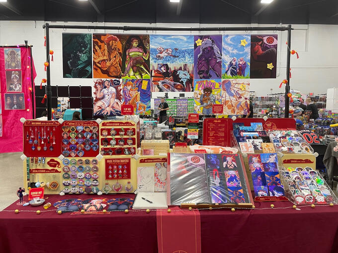 8 FT - REALLY COOL COMIC CON 2025