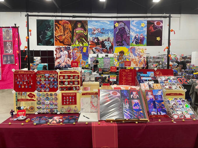 8 FT - REALLY COOL COMIC CON 2025